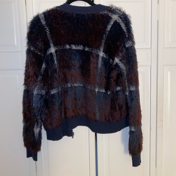 1. State Jacket - Picture 4 of 4